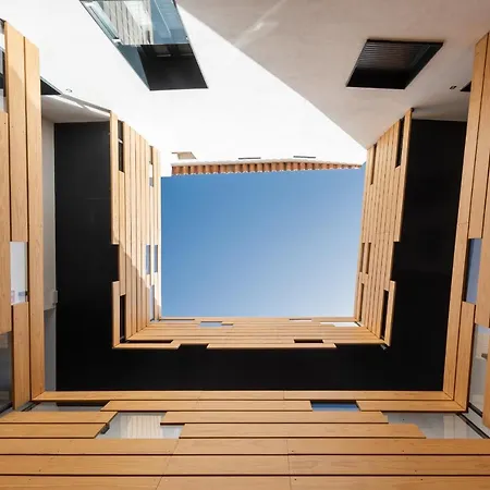 Komodo Puerta Osario Sevilla Exterior foto